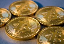 Bitcoin fällt unter 30.000 USD auf Preis von Juli 2021