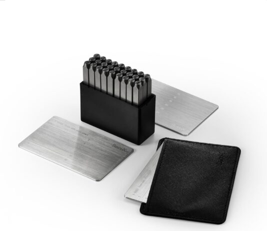 SecuX – XSEED Plus – Sichere Bitcoin Wallet Crypto Seed Storage Steel Plates (Steel Punch Set enthalten) USB, Kompatibel mit SecuX, Ledger, Trezor Hardware Wallets