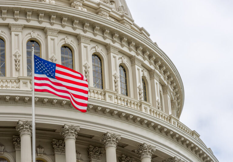 SEC-Kommissarin Peirce deutet strengere Stablecoin-Regulierung an