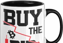 Bitcoin Tasse Geschenk Buy The Dip Trader Crypto Kryptowährung Geburtstag Weihnachten Kaffee-Becher (Schwarz)