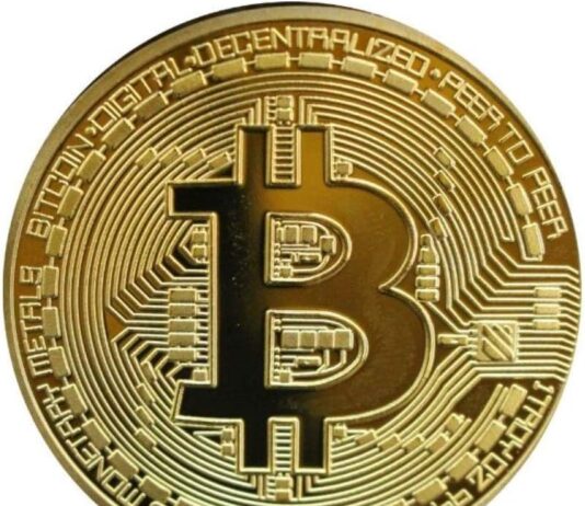 Promotech 24-Karat vergoldete 45 mm Durchmesser Bitcoin Münze Sammlerstück in Münzkapsel für jeden Kryptowährung BTC Fan