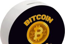 Bitcoin Millionär Spardose mit schwarzem Hintergrund und Kryptowährung EIN dekoratives Sparschwein für Trading-Experten Kryptowährung Sparbüchse Investieren sparen