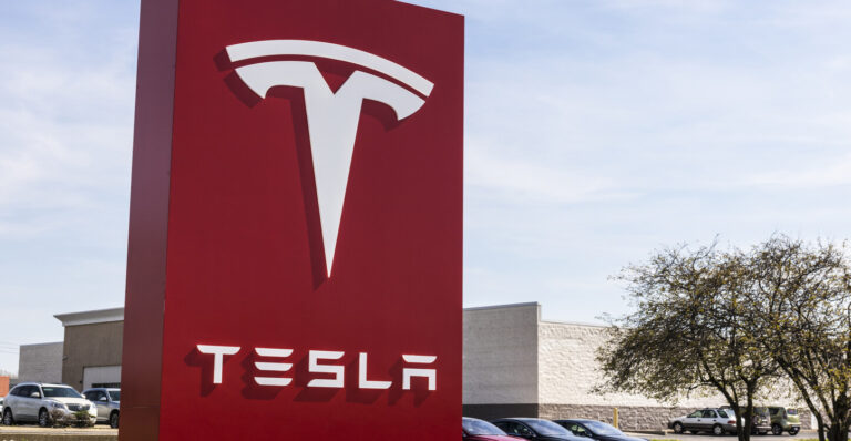 Eine Krypto-Krücke für Tesla? Wie eine 30%ige Bitcoin-Rallye ein herausforderndes Ertragsbild stützt